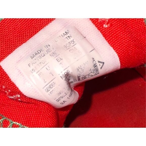 Converse Chuck Taylor All Star GS Christmas Gingerbread Canvas Sneakers Size 2 - Picture 6 of 7